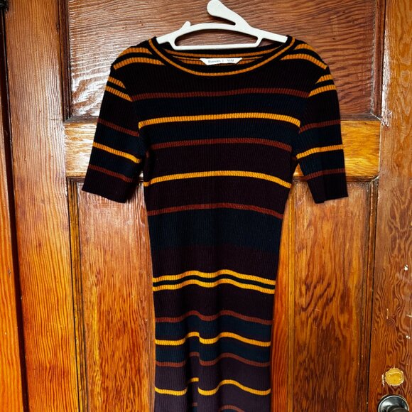 Striped knit bodycon t-shirt dress - Picture 2 of 3